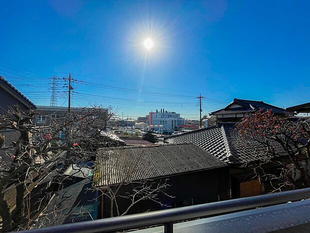 眺望や窓からの景色が良いと、家で過ごす時間も快適です。