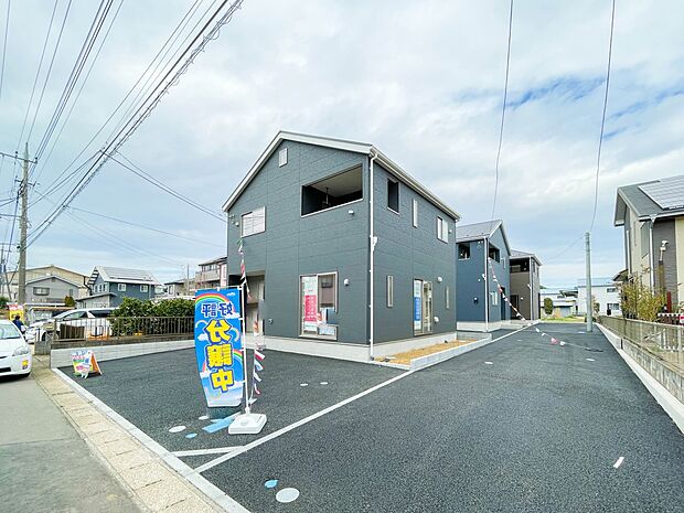 流行に左右されず、将来にわたって価値が継続する上質な佇まい。親しみやすさといった個性を演出してくれます。