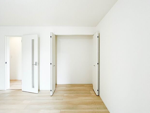 全室に収納が付いています。季節の衣替えも簡単にできますね。片付け上手になれそう。