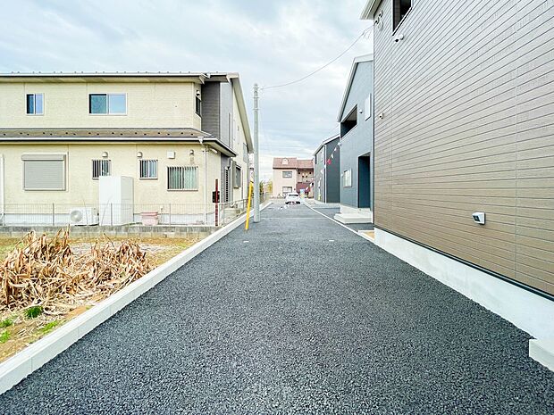 ここから始まる「日常」はご家族にとってかけがえのない時間となります。少しでも豊かに、快適に。そんな想いから本邸宅は生まれました。