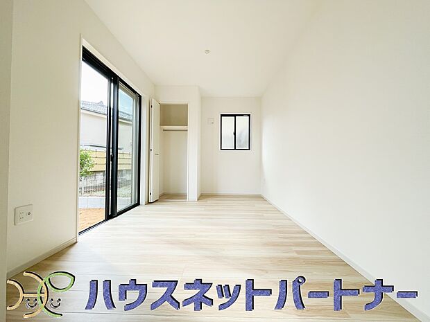 うららかな陽射しがどのお部屋にも降り注ぎますように、快適さを追求した間取設計。得難い立地環境での生活を恵みの豊かな永住の地へと変えてくれます。