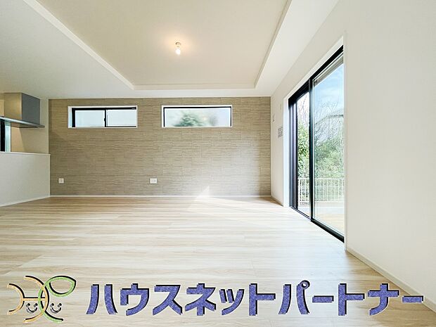 インテリアショップで見掛けた「あの家具」も置ける、ゆったりとした空間。時に広さが上質な寛ぎの時間になる事も。