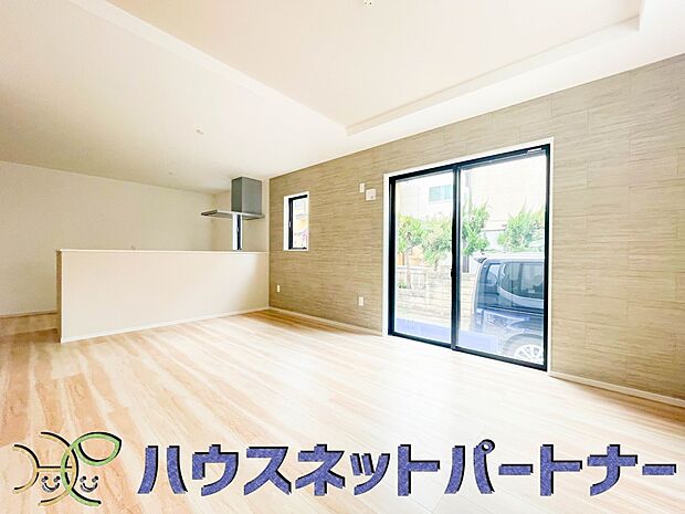 うららかな陽射しがどのお部屋にも降り注ぎますように、快適さを追求した間取設計。得難い立地環境での生活を恵みの豊かな永住の地へと変えてくれます。