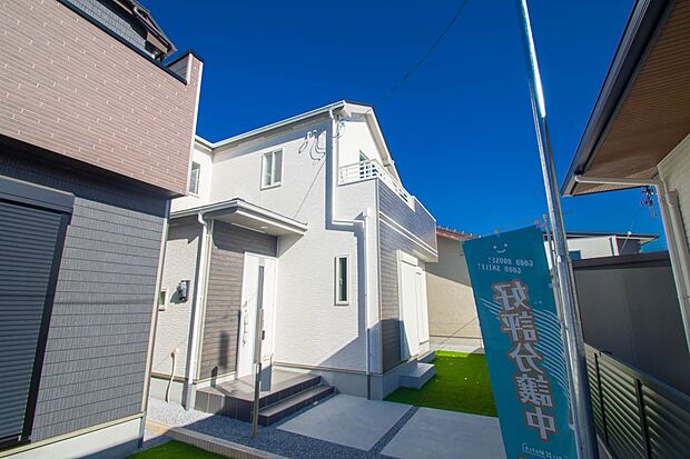 陽当りが良いと、洗濯物が乾きやすいですし、湿気やカビの心配も減るので快適です。寒い冬の日でも、日差しが届くと家の中が暖かくなりますね。