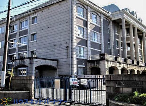 周辺環境-中学校(400m)越谷市立北中学校