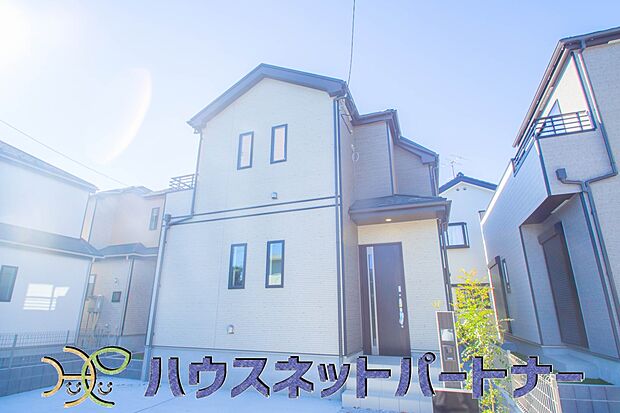豊かで快適な暮らしを。ここから始まる「日常」はご家族にとってかけがえのない時間となります。少しでも豊かに、快適に。そんな想いから本邸宅は生まれました。