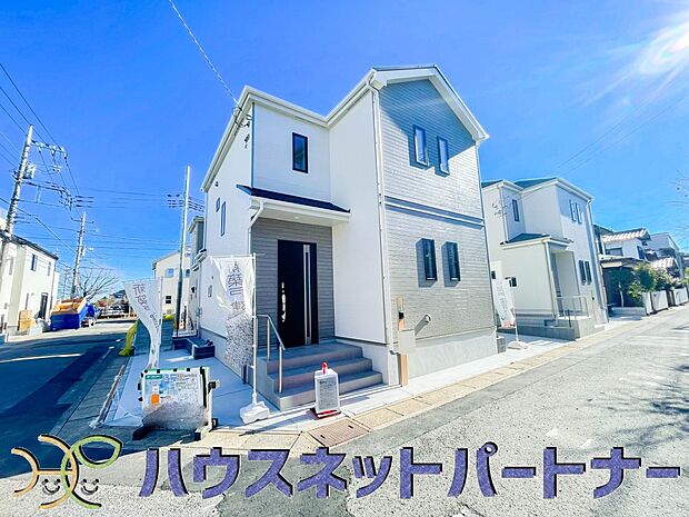 太陽に愛された邸は、陽当り・通風に優れた魅力的で快適さを追求した新築戸建でした。ここに住むからこそ意味がある。そんな特別感に浸りながら、毎日をお過ごしして欲しいです。