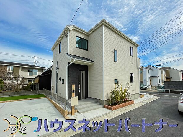 ここから始まる「日常」はご家族にとってかけがえのない時間となります。少しでも豊かに、快適に。そんな想いから本邸宅は生まれました。