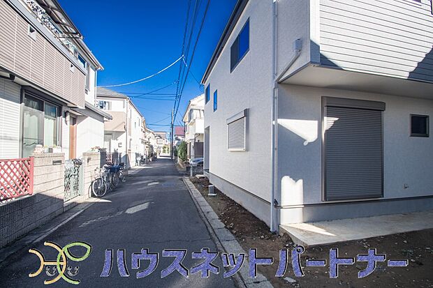 居住者の帰り、訪れる方を優しく迎える・安らぎに満ちた生活空間を予感させる。健やかな暮らしを楽しめそう。