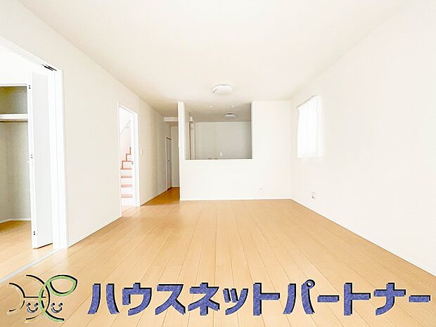 家族の温かさと陽光の暖かさ、楽しい毎日と明るい未来を予感させる「空間が織り成すひとつ先の住み心地」を演出します。