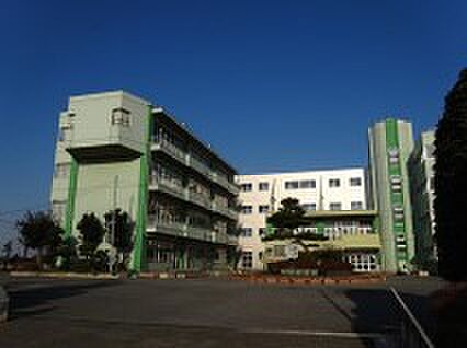 周辺環境-中学校(1300m)松伏町立松伏中学校