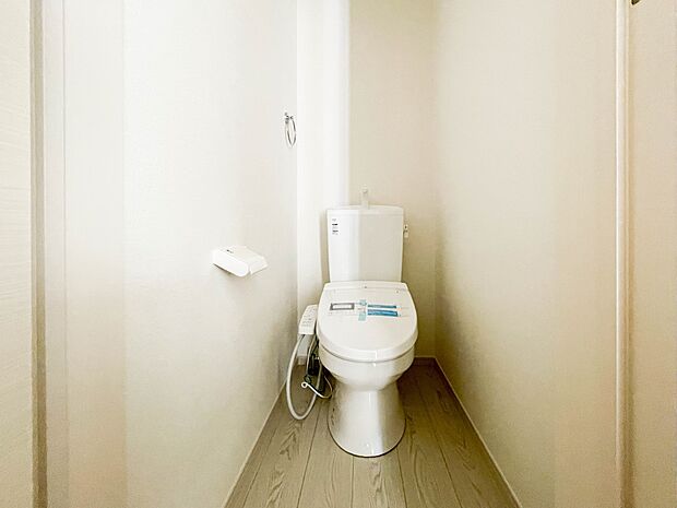 シャワートイレは嬉しい設備。これが無いと・・と思っている方って以外に多いですよね。