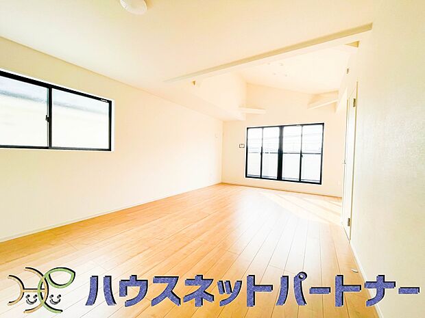 家族の温かさと陽光の暖かさ、楽しい毎日と明るい未来を予感させる「空間が織り成すひとつ先の住み心地」を演出します。