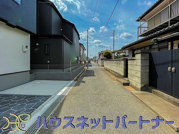 居住者の帰り、訪れる方を優しく迎える・安らぎに満ちた生活空間を予感させる。健やかな暮らしを楽しめそう。