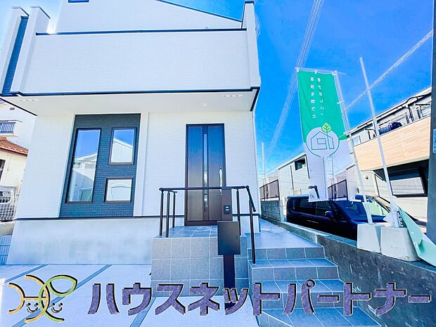 玄関はおうちの顔と言われます。玄関アプローチは、外観デザインの印象を左右します。ご家族の個性を出しながら、素敵な玄関でお客様をお迎えしてください。