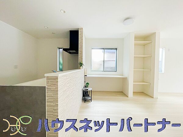 明るく開放的なダイニング。家族とのコミュニケーションが取りやすく、みんなの笑顔が溢れます