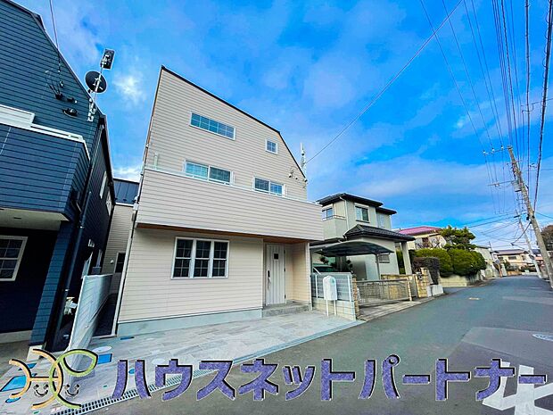 太陽に愛された邸は、陽当り・通風に優れた魅力的で快適さを追求した新築戸建でした。ここに住むからこそ意味がある。そんな特別感に浸りながら、毎日をお過ごしして欲しいです。