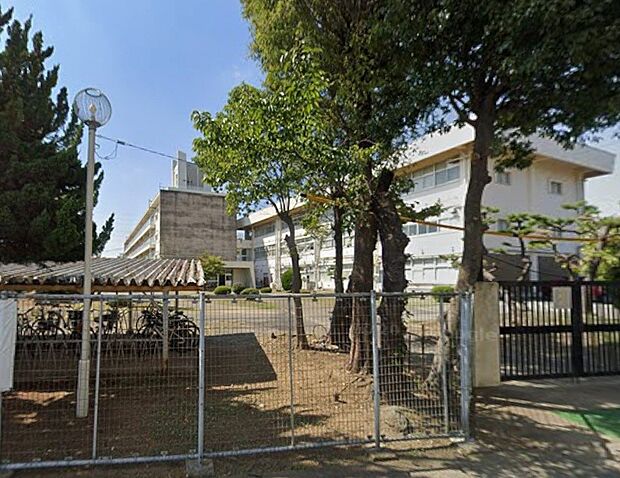 周辺環境-中学校(1800m)松戸市立小金中学校