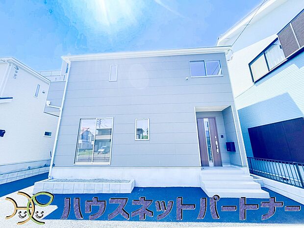太陽に愛された邸は、陽当り・通風に優れた魅力的で快適さを追求した新築戸建でした。ここに住むからこそ意味がある。そんな特別感に浸りながら、毎日をお過ごしして欲しいです。