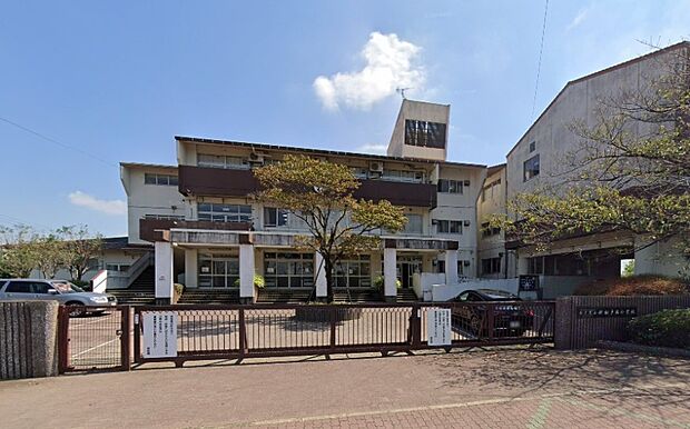 周辺環境-小学校(550m)松戸市立新松戸西小学校
