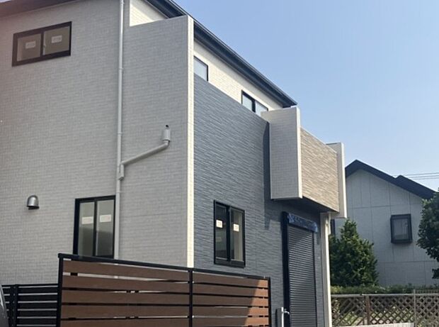 豊かで快適な暮らしを。ここから始まる「日常」はご家族にとってかけがえのない時間となります。少しでも豊かに、快適に。そんな想いから本邸宅は生まれました。