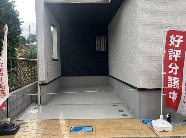 ビルトインガレージは、車がきれい。ビルトインガレージなら「野ざらし、雨ざらし、吹きさらし」になりません。汚れやいたみは減り、車の掃除もラクになります。