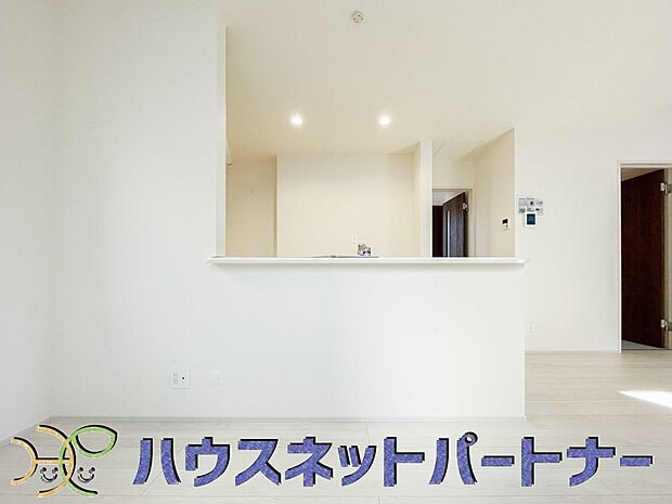 料理を作りながら家族との会話も弾む対面キッチンです。