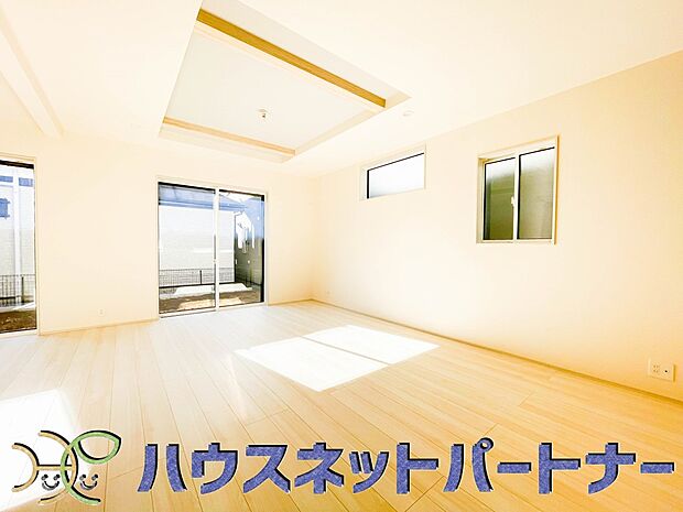 陽だまりのある光彩豊かなリビングは、何よりも快適で心休まる時間を過ごせます。