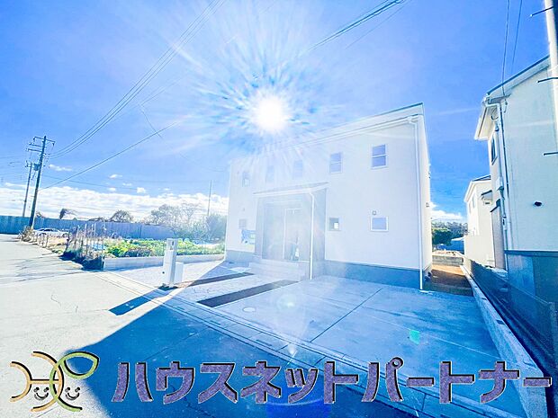 ここから始まる「日常」はご家族にとってかけがえのない時間となります。少しでも豊かに、快適に。そんな想いから本邸宅は生まれました。