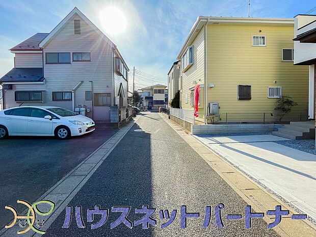 居住者の帰り、訪れる方を優しく迎える・安らぎに満ちた生活空間を予感させる。健やかな暮らしを楽しめそう。