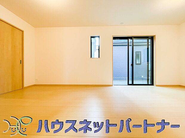 家族の温かさと陽光の暖かさ、楽しい毎日と明るい未来を予感させる「空間が織り成すひとつ先の住み心地」を演出します。