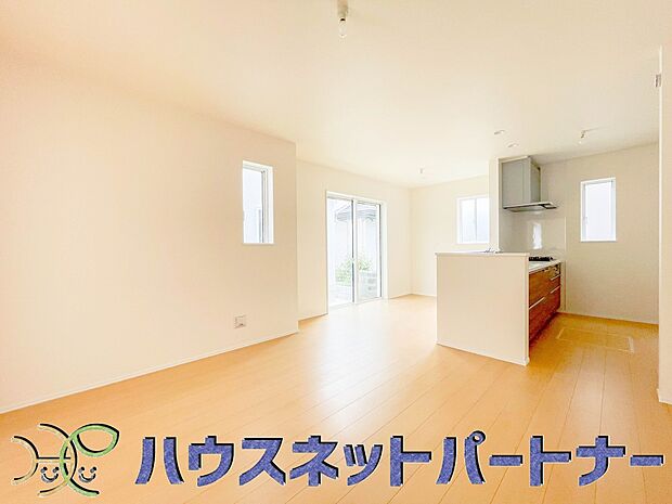 インテリアショップで見掛けた「あの家具」も置ける、ゆったりとした空間。時に広さが上質な寛ぎの時間になる事も。