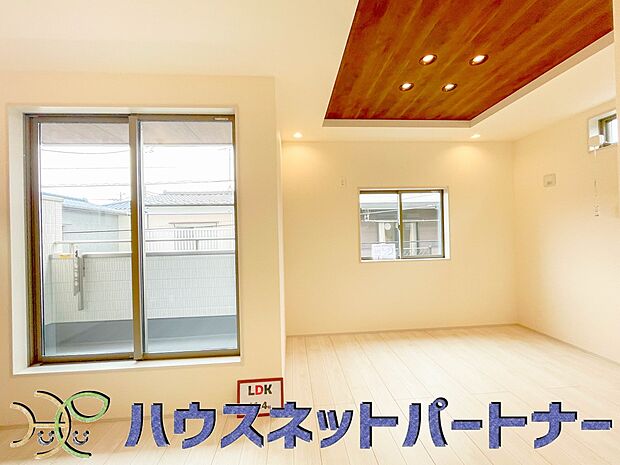 うららかな陽射しがどのお部屋にも降り注ぎますように、快適さを追求した間取設計。得難い立地環境での生活を恵みの豊かな永住の地へと変えてくれます。