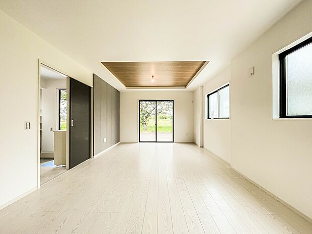 広々リビングは20帖。家族が集まる場所だから快適にしたい空間です。