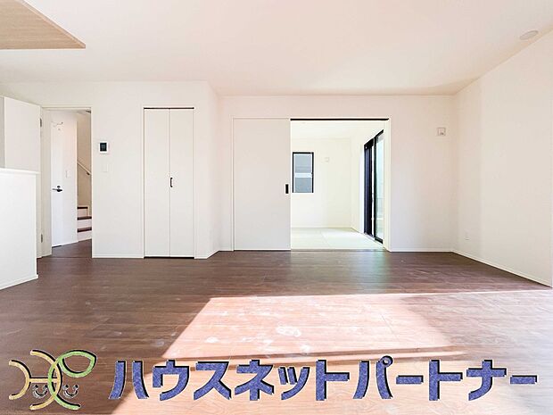 うららかな陽射しがどのお部屋にも降り注ぎますように、快適さを追求した間取設計。得難い立地環境での生活を恵みの豊かな永住の地へと変えてくれます。