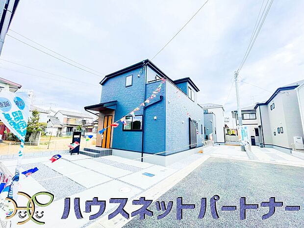 前面道路でお車を駐車するのも楽々。