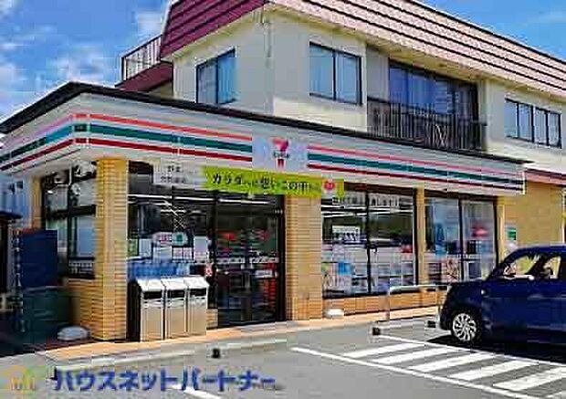 周辺環境-コンビニ(700m)セブン-イレブン 三郷公園前店