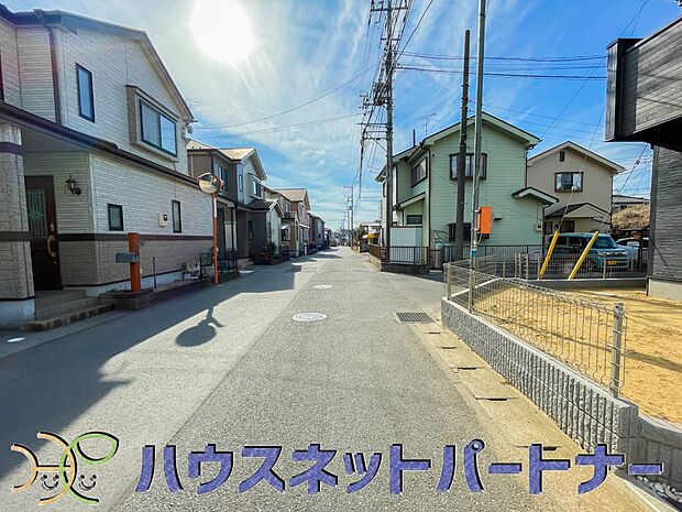 居住者の帰り、訪れる方を優しく迎える・安らぎに満ちた生活空間を予感させる。健やかな暮らしを楽しめそう。