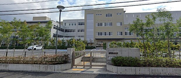 周辺環境-中学校(1229m)吉川市立吉川中学校