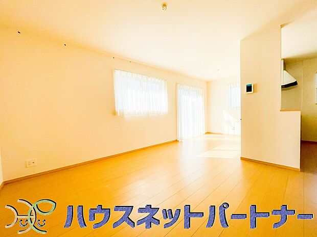 インテリアショップで見掛けた「あの家具」も置ける、ゆったりとした空間。時に広さが上質な寛ぎの時間になる事も。