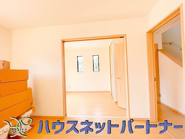 家族の温かさと陽光の暖かさ、楽しい毎日と明るい未来を予感させる「空間が織り成すひとつ先の住み心地」を演出します。