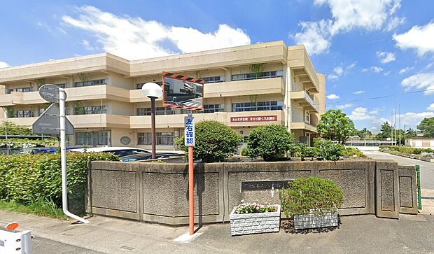 周辺環境-小学校(832m)三郷市立八木郷小学校