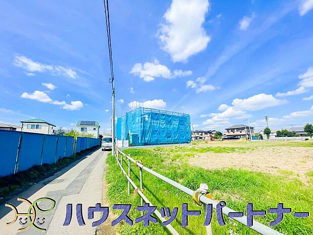 緑豊かな環境でライフワークが楽しみ。ご家族の安らぎをコンセプトに設計された住まいが誕生。