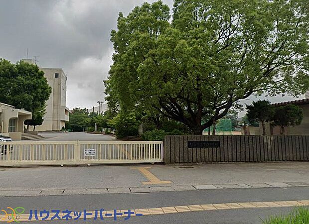周辺環境-中学校(1100m)越谷市立栄進中学校
