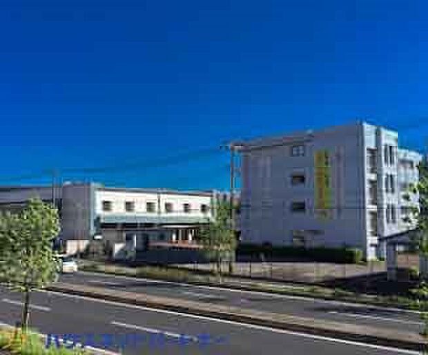 周辺環境-中学校(800m)三郷市立彦成中学校