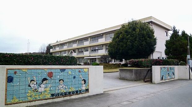 周辺環境-小学校(750m)野田市立山崎小学校