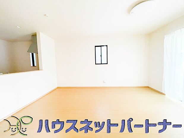 料理を作りながら家族との会話も弾む対面キッチンです。