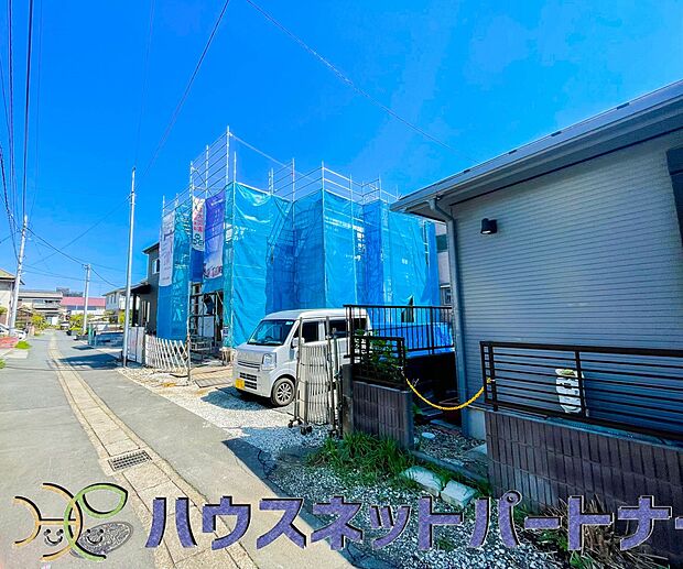 居住者の帰り、訪れる方を優しく迎える・安らぎに満ちた生活空間を予感させる。健やかな暮らしを楽しめそう。