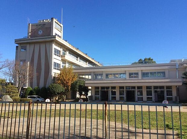 周辺環境-小学校(724m)春日部市立牛島小学校