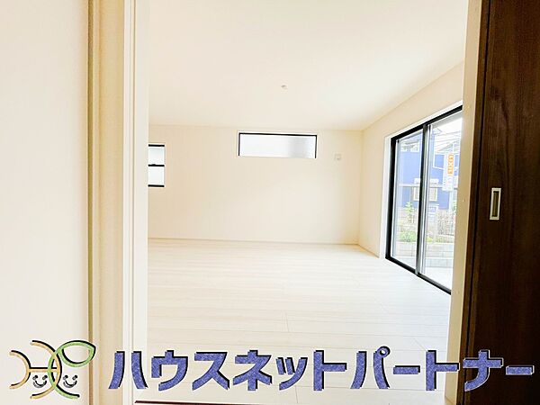 インテリアショップで見掛けた「あの家具」も置ける、ゆったりとした空間。時に広さが上質な寛ぎの時間になる事も。